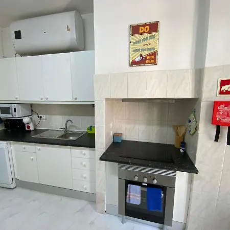 Rosa Surf Shelter Appartamento Lisbona